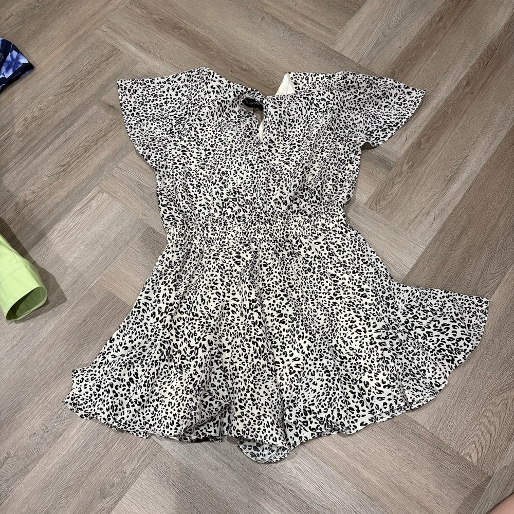 Sugar Lips Leopard Print Drawstring Flowy Romper … - image 7